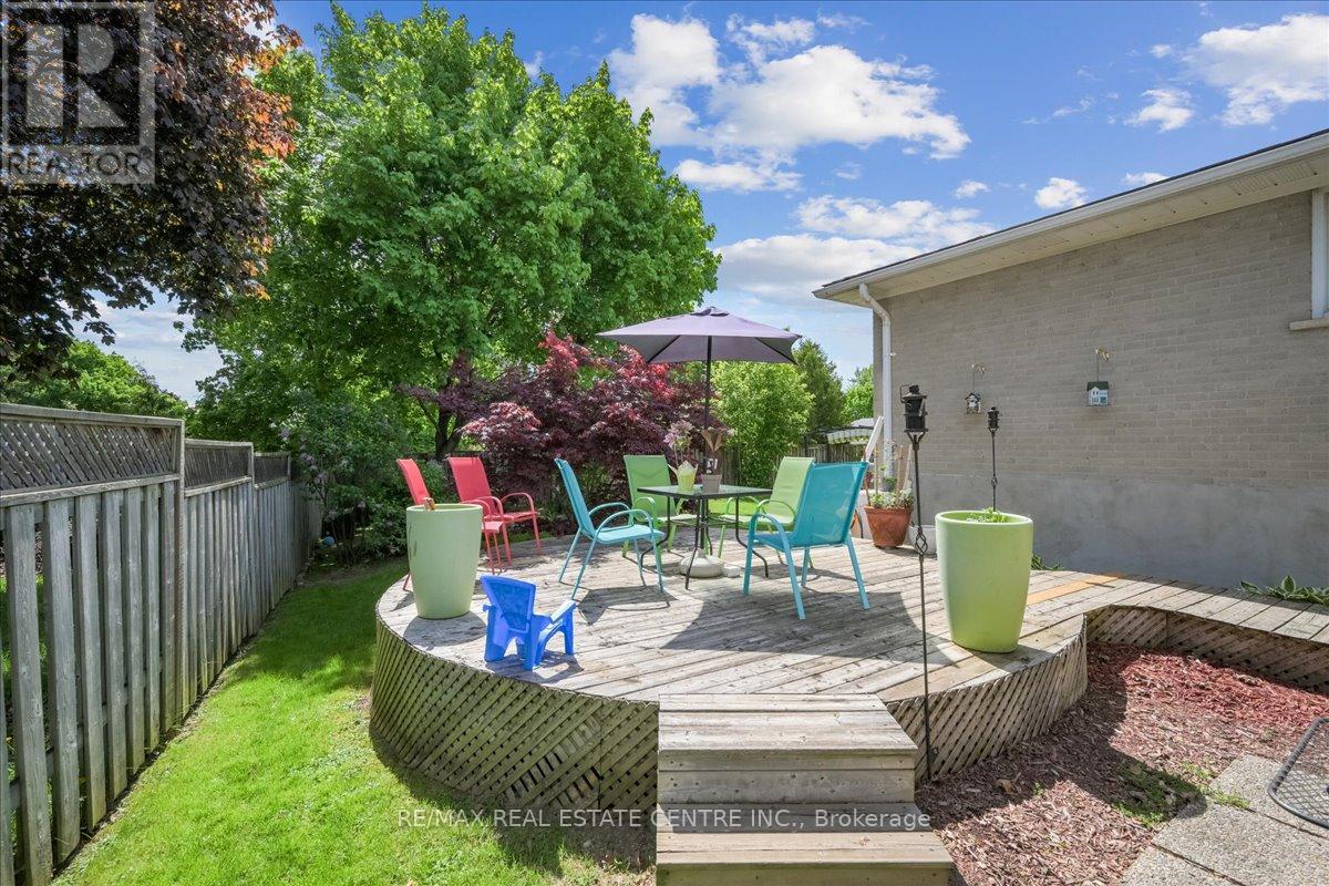 74 Mountainview Road S, Halton Hills (Georgetown), Ontario  L7G 4K5 - Photo 36 - W12903236