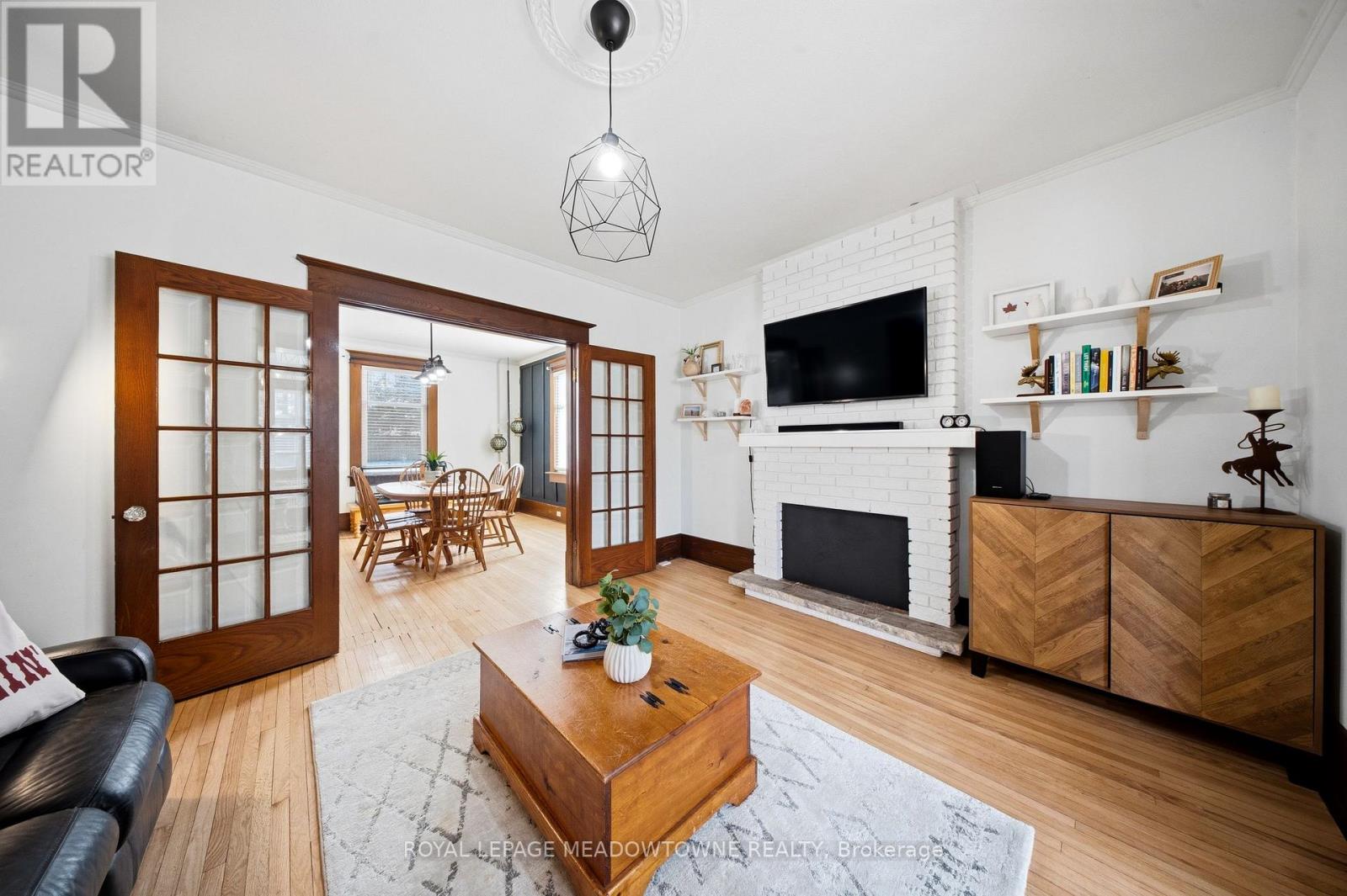 43 Frederick Street, Halton Hills (Ac Acton), Ontario  L7J 2B9 - Photo 12 - W12904000