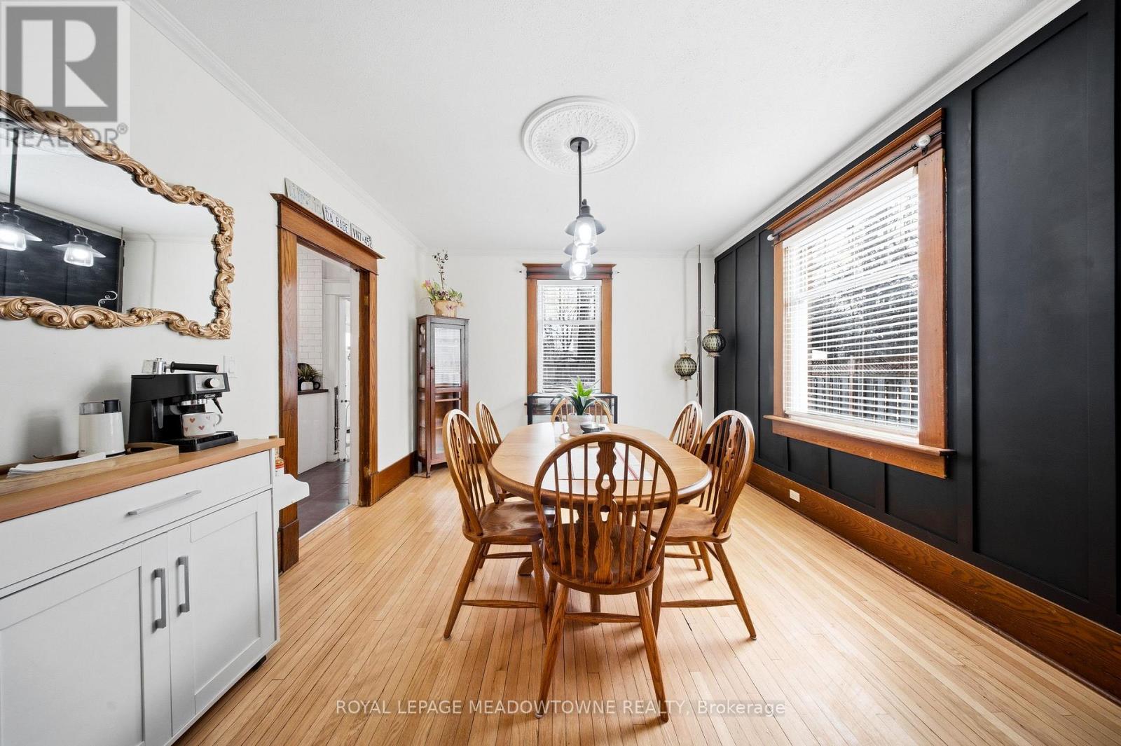 43 Frederick Street, Halton Hills (Ac Acton), Ontario  L7J 2B9 - Photo 14 - W12904000