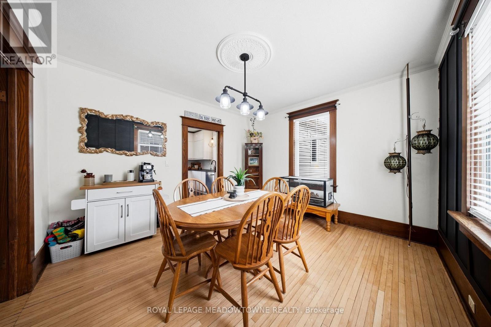 43 Frederick Street, Halton Hills (Ac Acton), Ontario  L7J 2B9 - Photo 15 - W12904000