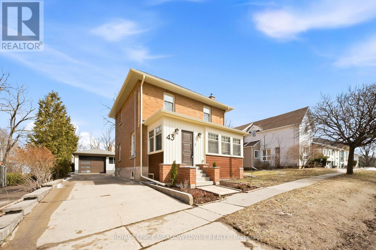 43 Frederick Street, Halton Hills (Ac Acton), Ontario  L7J 2B9 - Photo 2 - W12904000