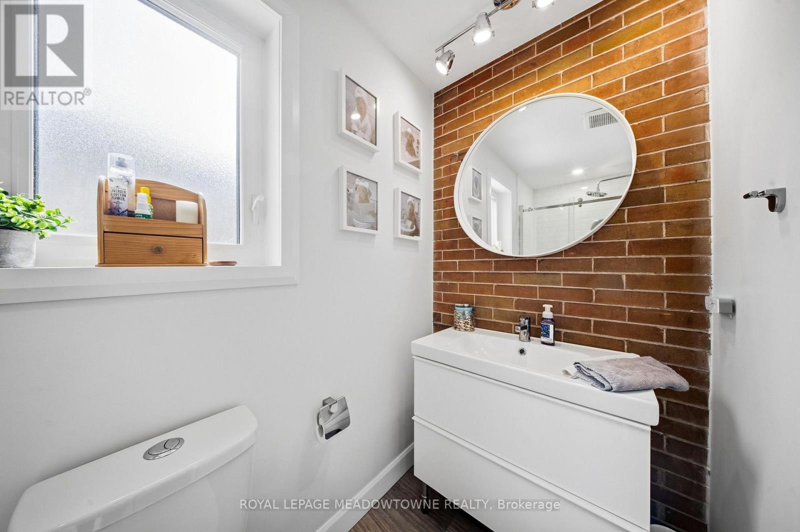 43 Frederick Street, Halton Hills (Ac Acton), Ontario  L7J 2B9 - Photo 22 - W12904000