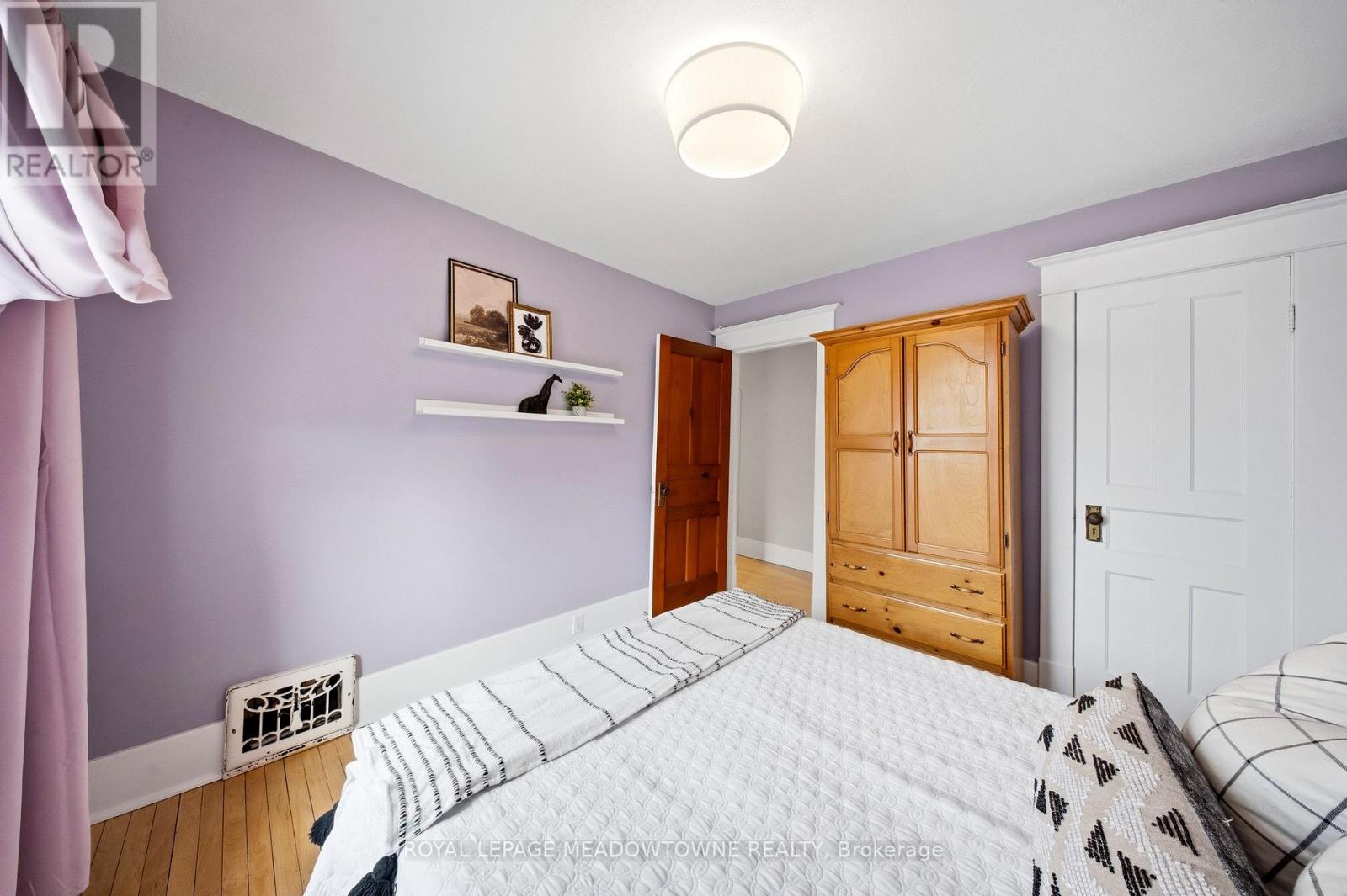 43 Frederick Street, Halton Hills (Ac Acton), Ontario  L7J 2B9 - Photo 30 - W12904000