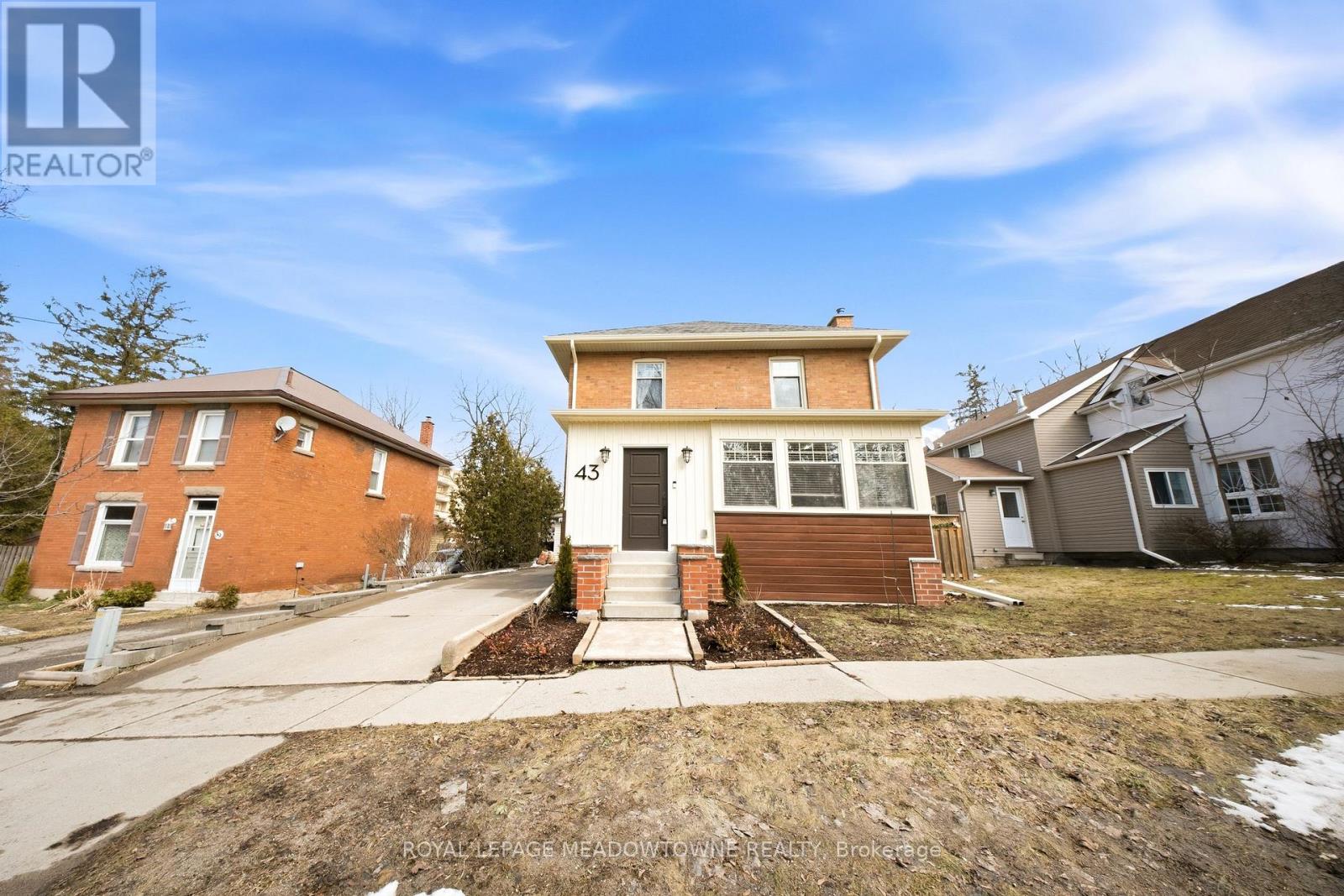 43 Frederick Street, Halton Hills (Ac Acton), Ontario  L7J 2B9 - Photo 4 - W12904000