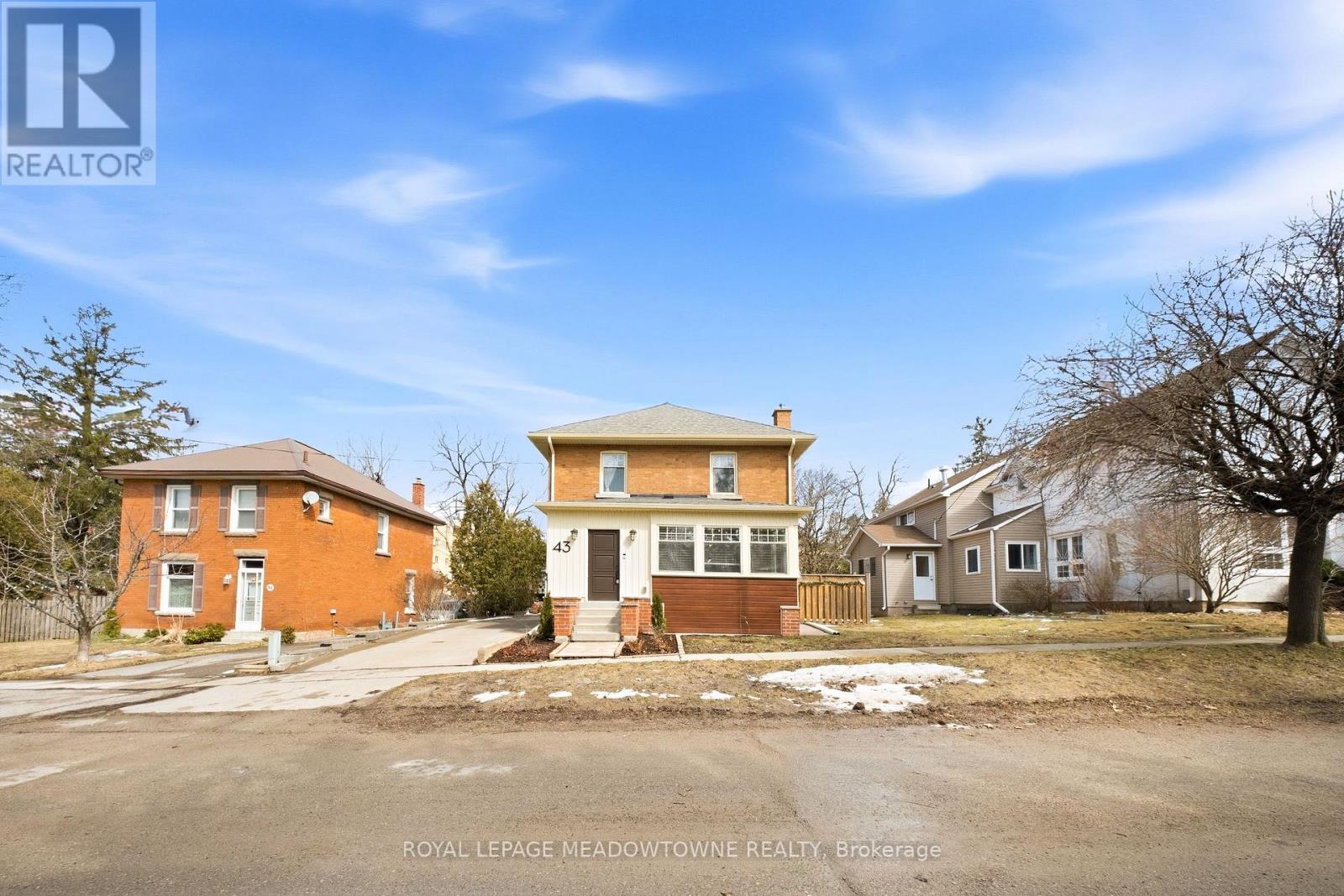 43 Frederick Street, Halton Hills (Ac Acton), Ontario  L7J 2B9 - Photo 6 - W12904000