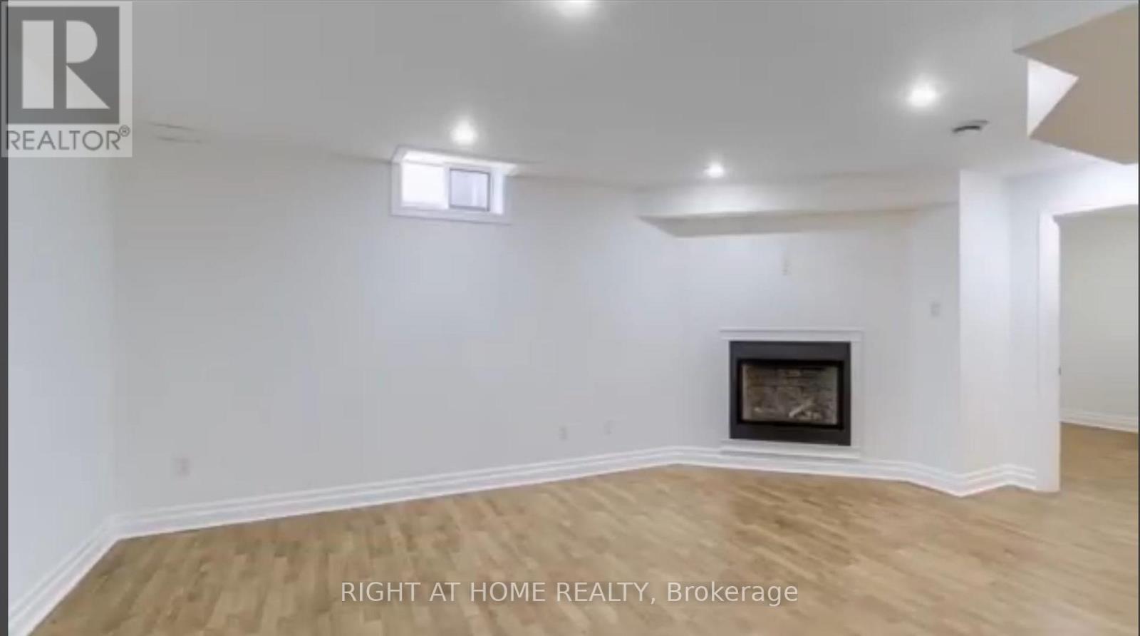 19 Morden Neilson Way, Halton Hills (Georgetown), Ontario  L7G 5Y9 - Photo 4 - W12904670