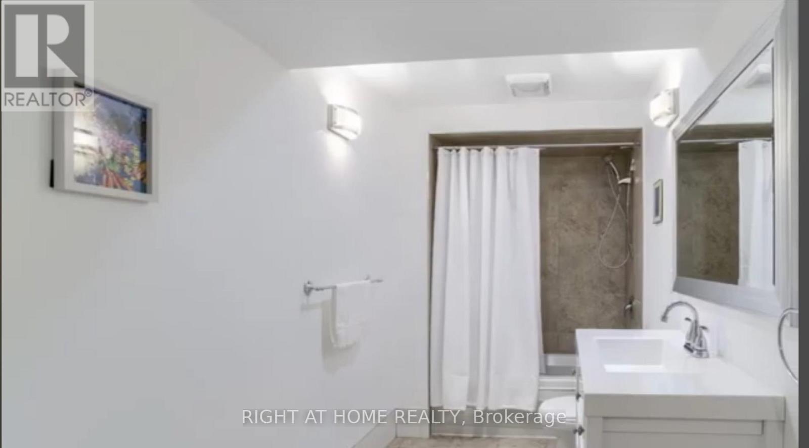 19 Morden Neilson Way, Halton Hills (Georgetown), Ontario  L7G 5Y9 - Photo 8 - W12904670