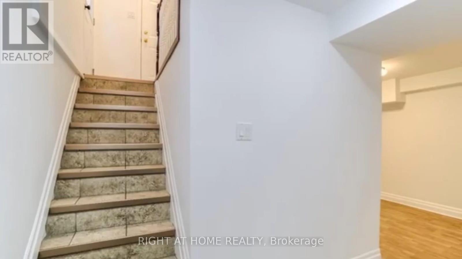 19 Morden Neilson Way, Halton Hills (Georgetown), Ontario  L7G 5Y9 - Photo 9 - W12904670