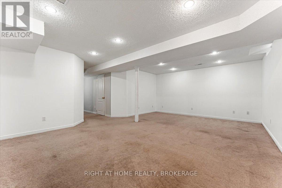 33 Atwood Avenue, Halton Hills (Georgetown), Ontario  L7G 5Z9 - Photo 28 - W12907464