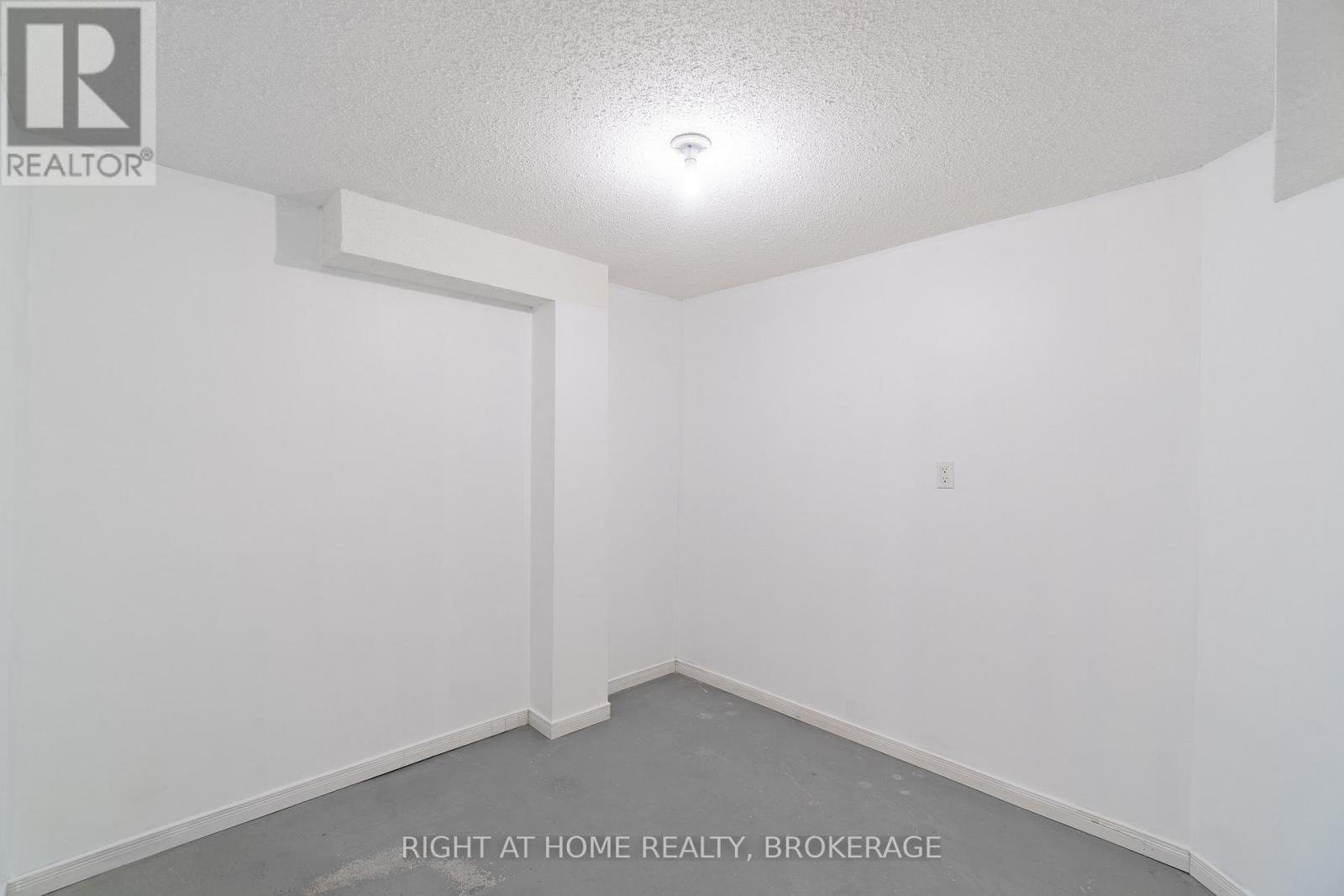 33 Atwood Avenue, Halton Hills (Georgetown), Ontario  L7G 5Z9 - Photo 30 - W12907464