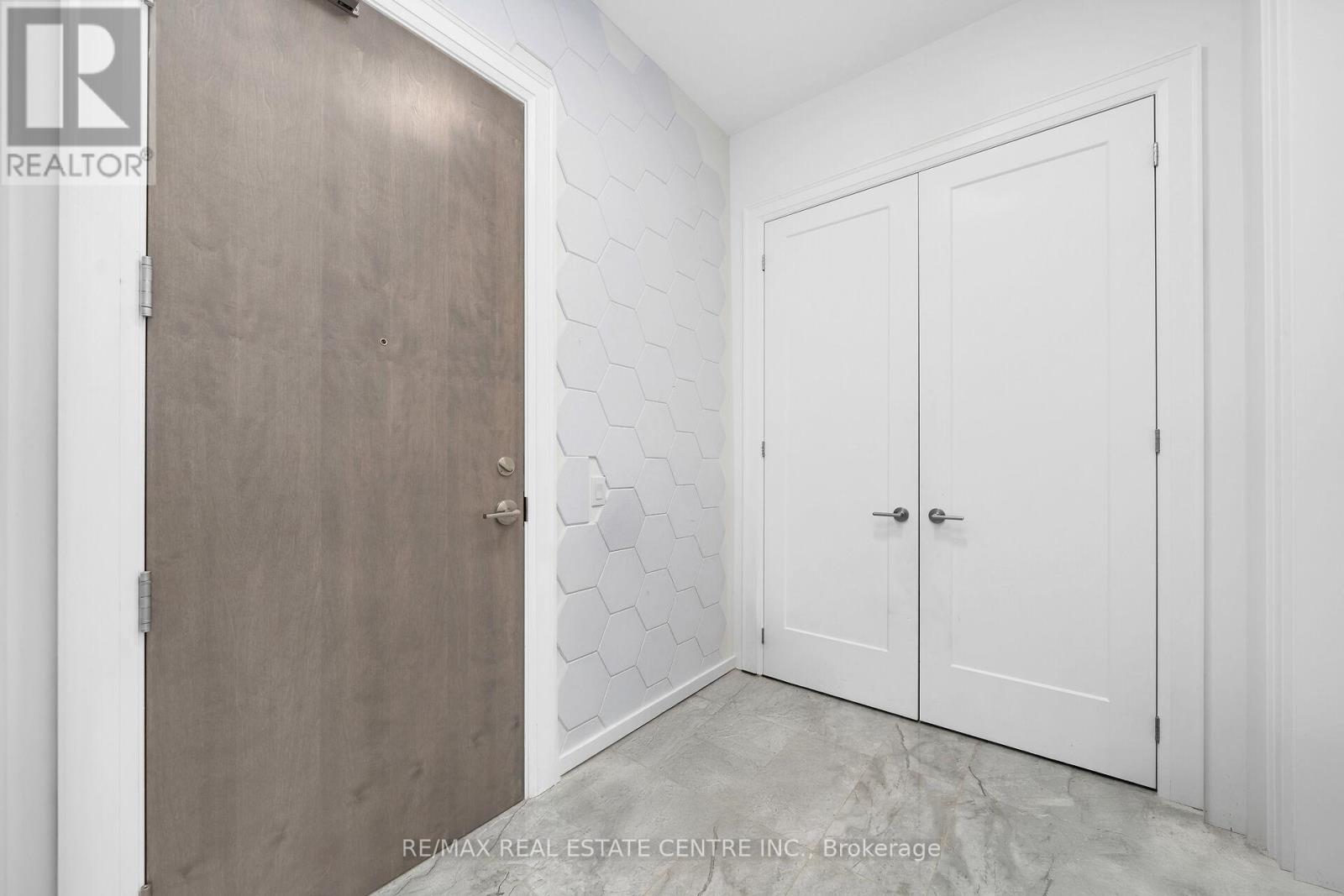 513 - 42 Mill Street, Halton Hills (Georgetown), Ontario  L7G 0P9 - Photo 5 - W12907642