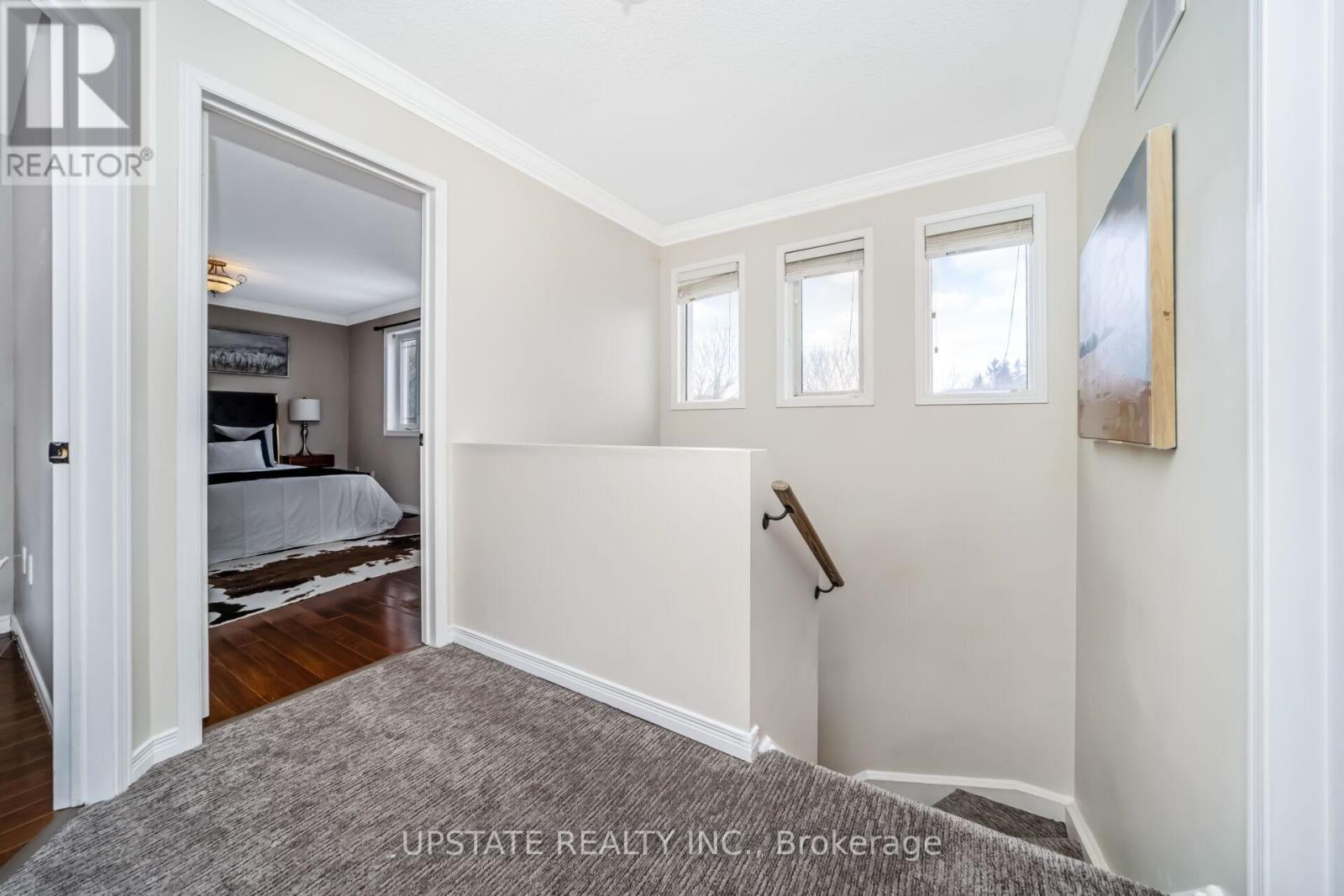 7 Birchway Place, Halton Hills (Ac Acton), Ontario  L7J 2X4 - Photo 17 - W12909638