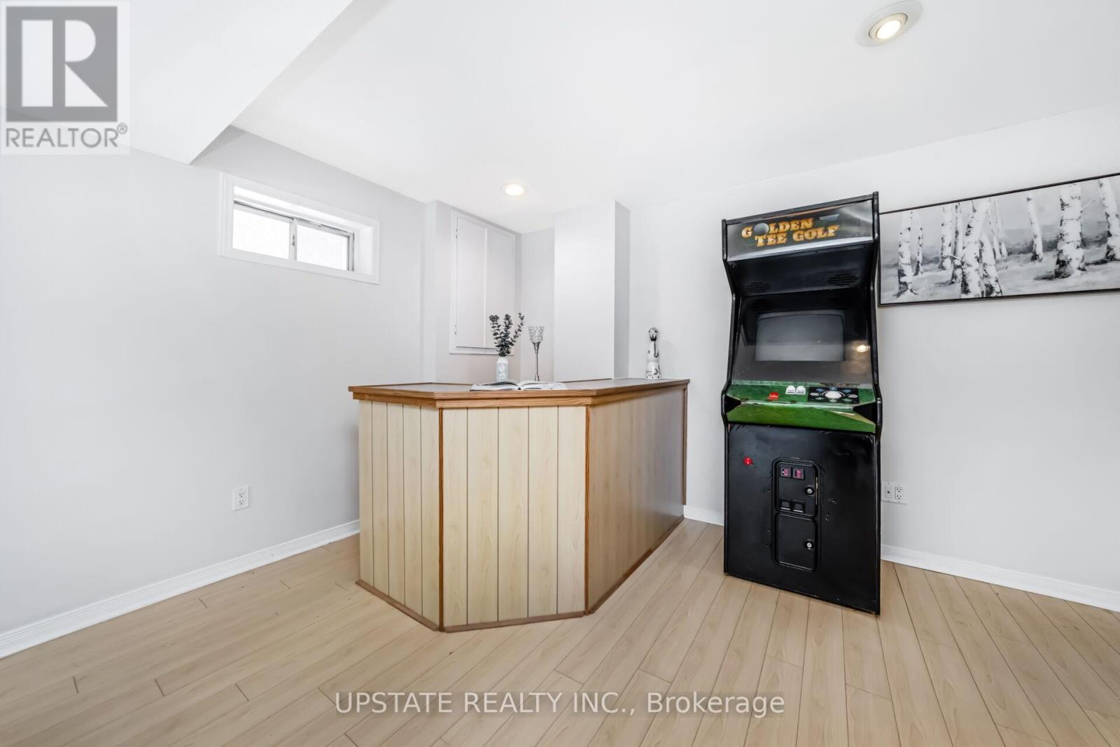 7 Birchway Place, Halton Hills (Ac Acton), Ontario  L7J 2X4 - Photo 32 - W12909638