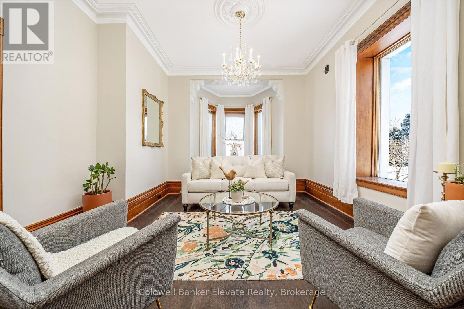 6 Queen Street, Halton Hills (Georgetown), Ontario  L7G 2E4 - Photo 11 - W12909692