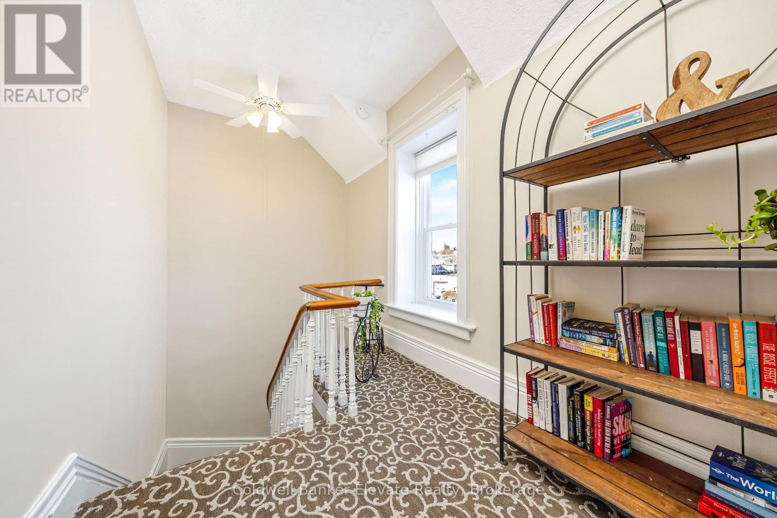 6 Queen Street, Halton Hills (Georgetown), Ontario  L7G 2E4 - Photo 34 - W12909692