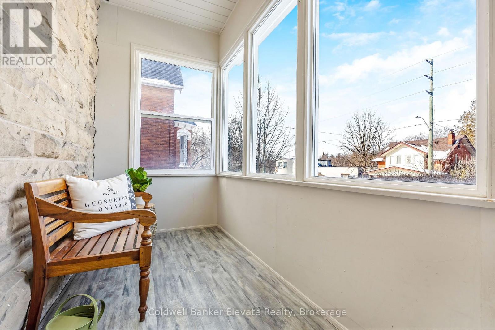 6 Queen Street, Halton Hills (Georgetown), Ontario  L7G 2E4 - Photo 4 - W12909692