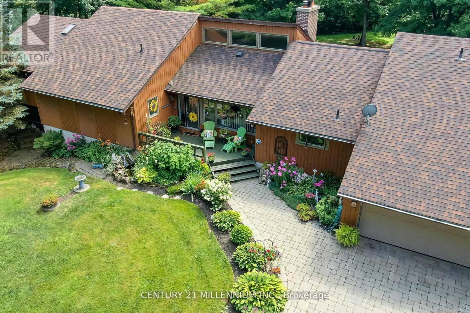 11646 Dublin Line, Halton Hills (Rural Halton Hills), Ontario  L7J 2M1 - Photo 3 - W12910712