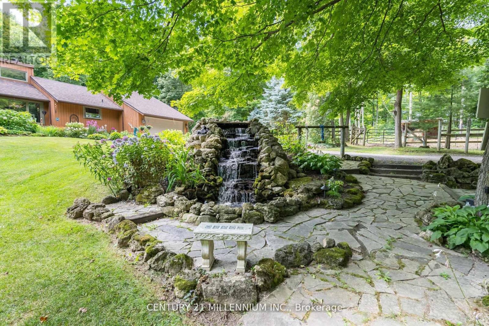 11646 Dublin Line, Halton Hills (Rural Halton Hills), Ontario  L7J 2M1 - Photo 5 - W12910712