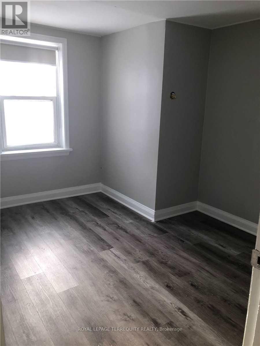 4 - 15 John Street, Halton Hills (Georgetown), Ontario  L7G 2J6 - Photo 4 - W12913322