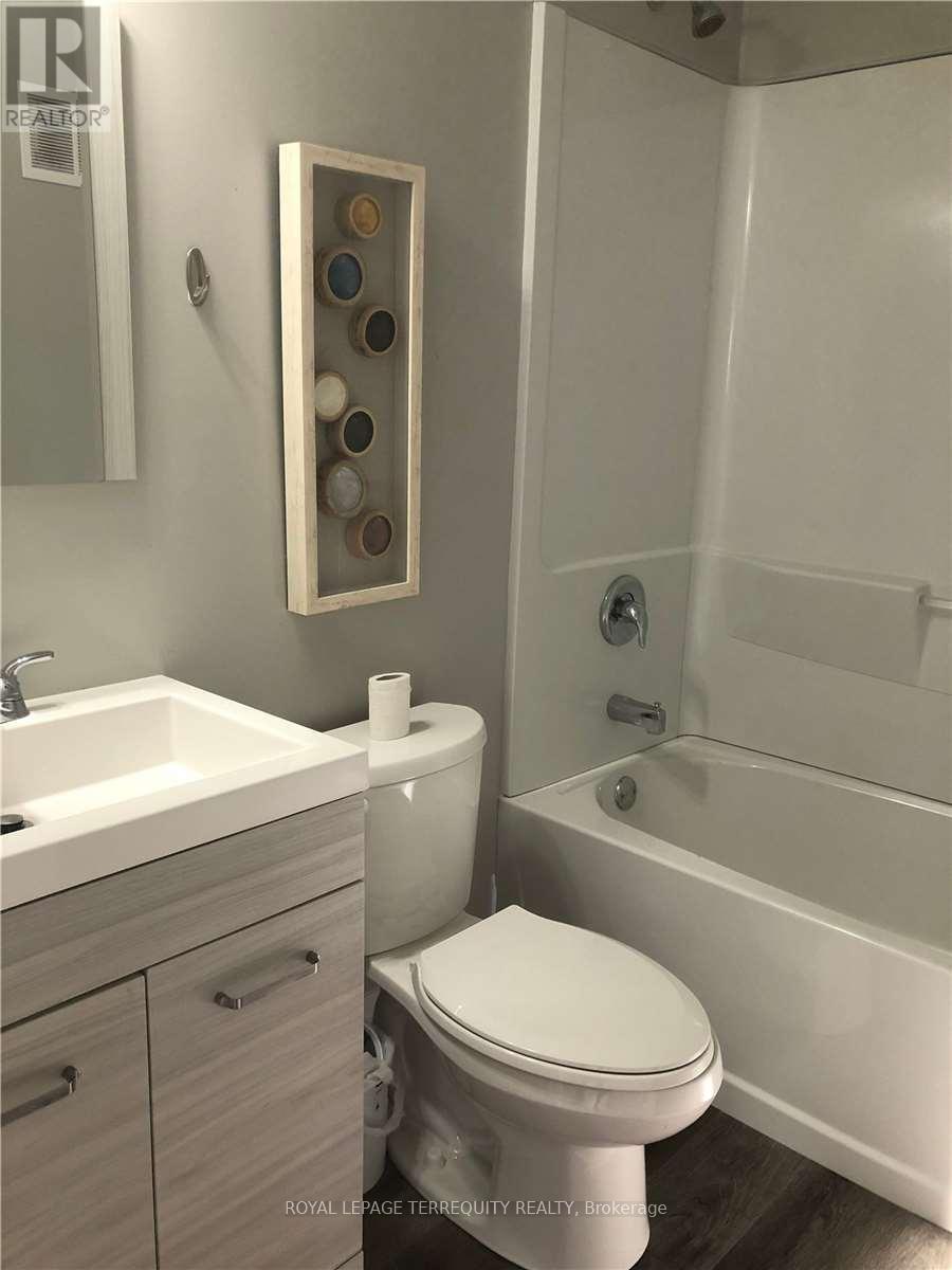 4 - 15 John Street, Halton Hills (Georgetown), Ontario  L7G 2J6 - Photo 7 - W12913322