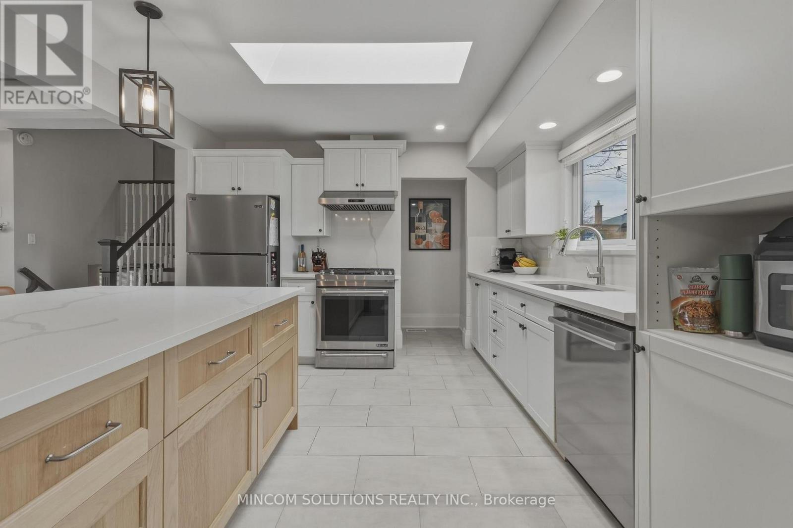 5 Rosefield Drive, Halton Hills (Georgetown), Ontario  L7G 4R2 - Photo 17 - W12914502