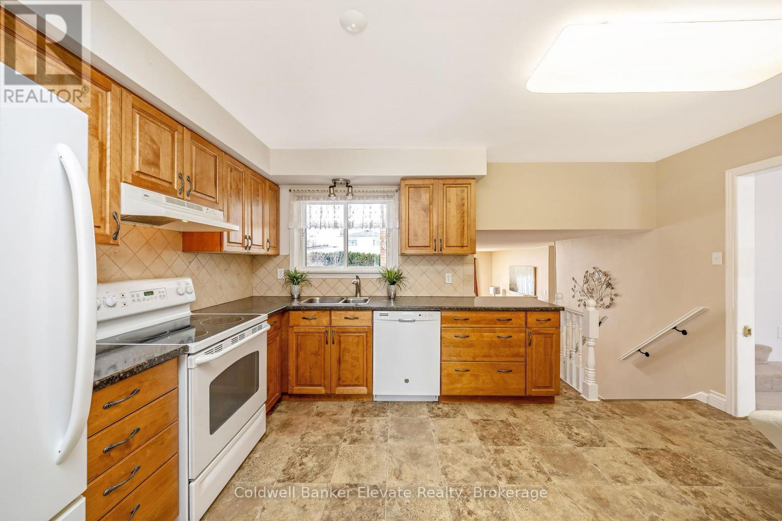 234 Delrex Boulevard, Halton Hills (Georgetown), Ontario  L7G 4E9 - Photo 17 - W12916238