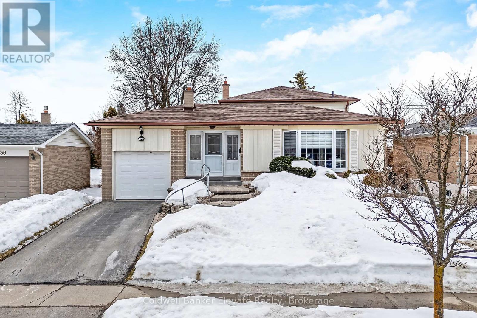 234 Delrex Boulevard, Halton Hills (Georgetown), Ontario  L7G 4E9 - Photo 3 - W12916238