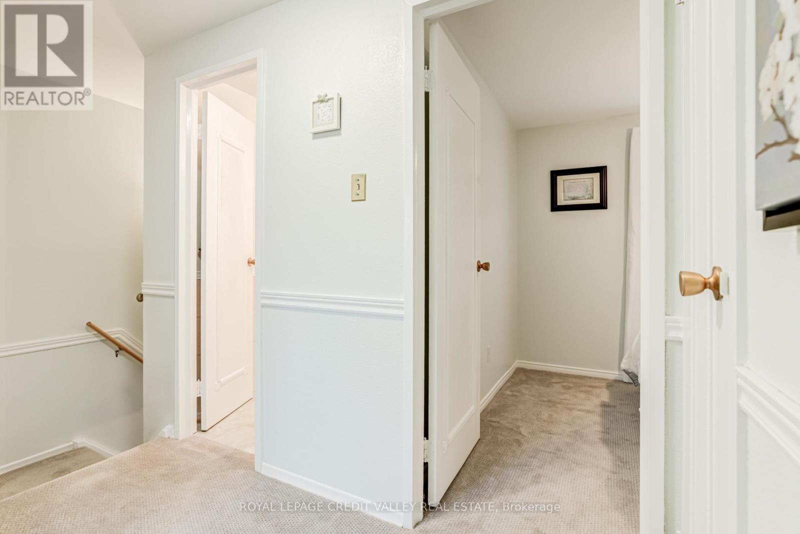 97 Kingham Road, Halton Hills (Ac Acton), Ontario  L7J 1S3 - Photo 14 - W12918560