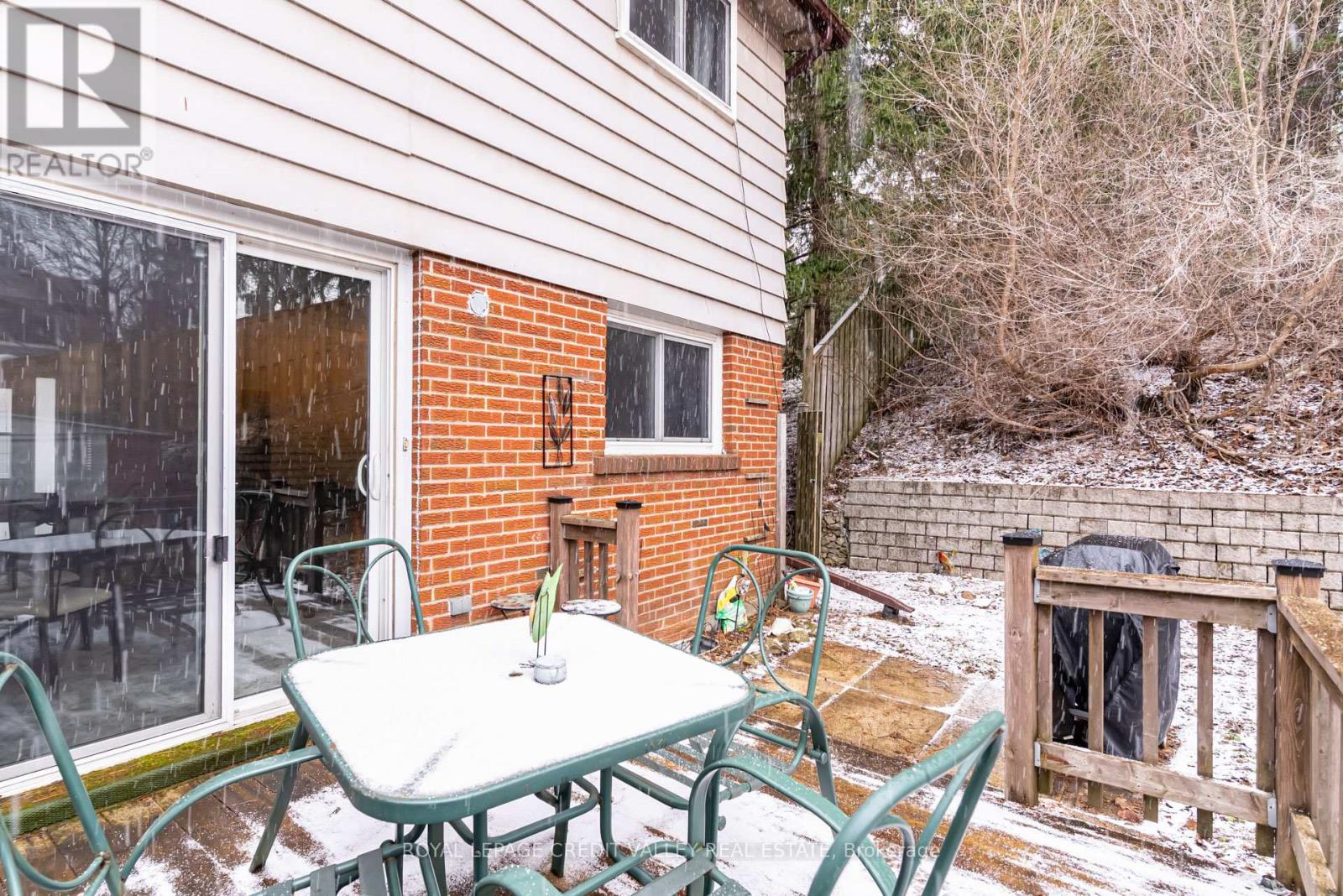 97 Kingham Road, Halton Hills (Ac Acton), Ontario  L7J 1S3 - Photo 23 - W12918560