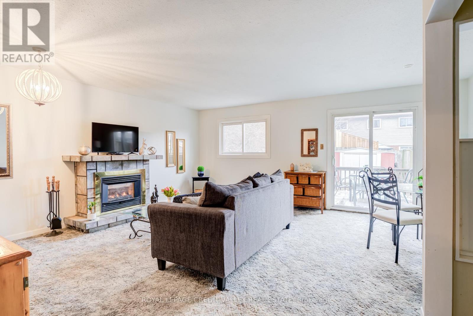 97 Kingham Road, Halton Hills (Ac Acton), Ontario  L7J 1S3 - Photo 4 - W12918560