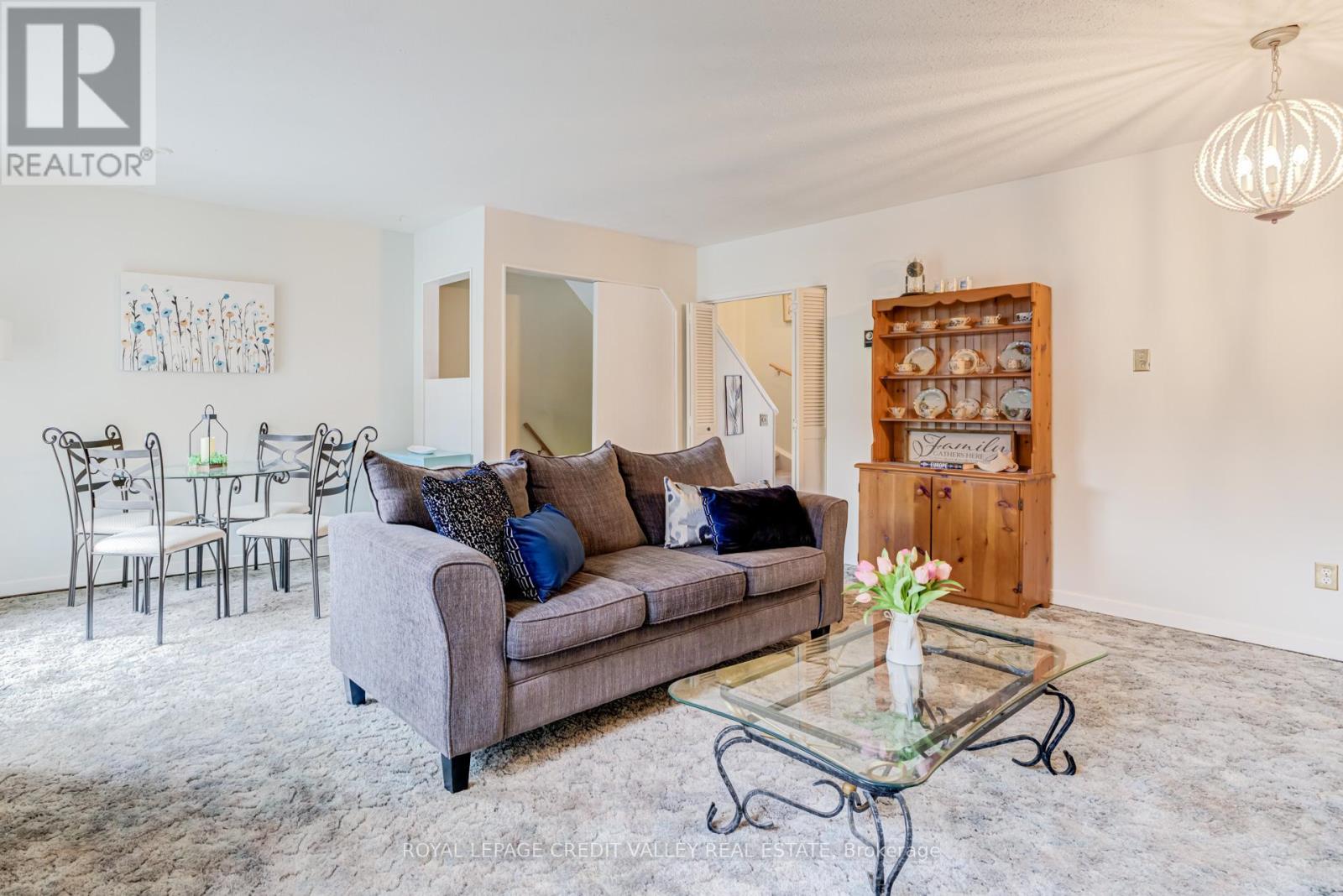 97 Kingham Road, Halton Hills (Ac Acton), Ontario  L7J 1S3 - Photo 8 - W12918560