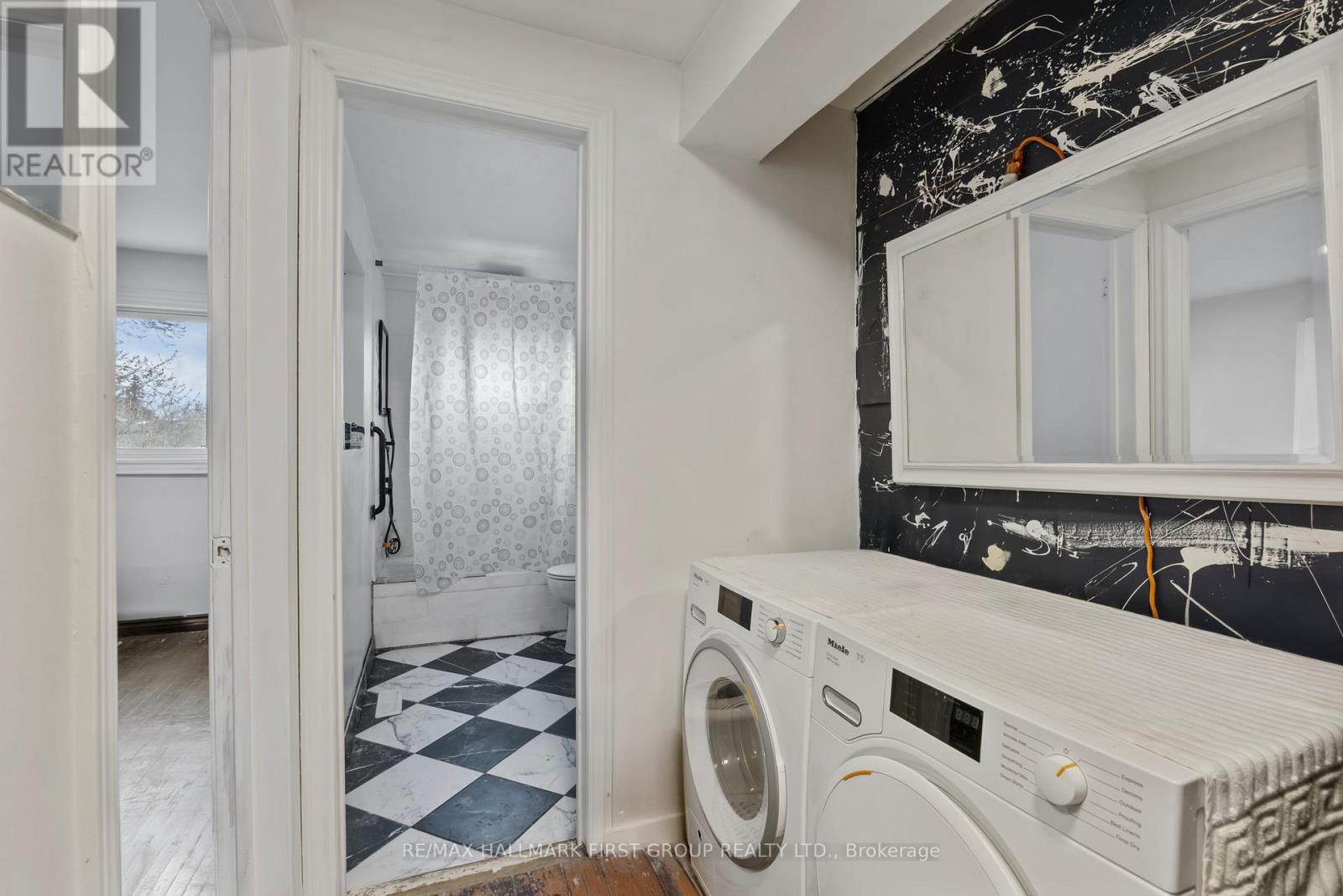 7 Dawson Crescent, Halton Hills (Georgetown), Ontario  L7G 1H3 - Photo 11 - W12919866