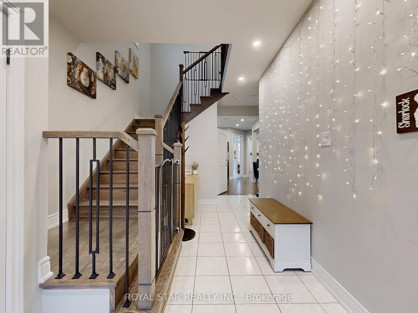 20 Walworth Street, Halton Hills (Georgetown), Ontario  L7G 0N5 - Photo 17 - W12920698