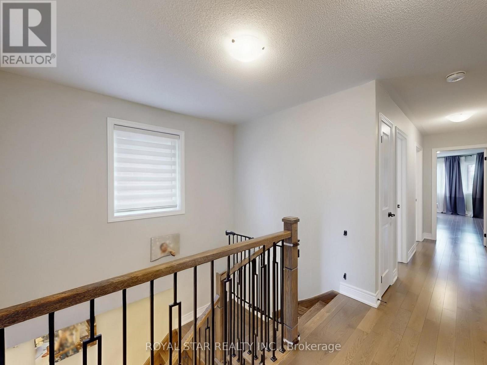 20 Walworth Street, Halton Hills (Georgetown), Ontario  L7G 0N5 - Photo 18 - W12920698