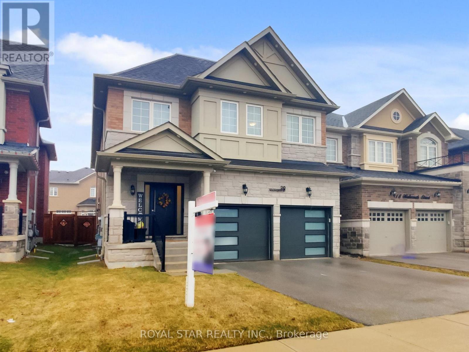 20 Walworth Street, Halton Hills (Georgetown), Ontario  L7G 0N5 - Photo 2 - W12920698