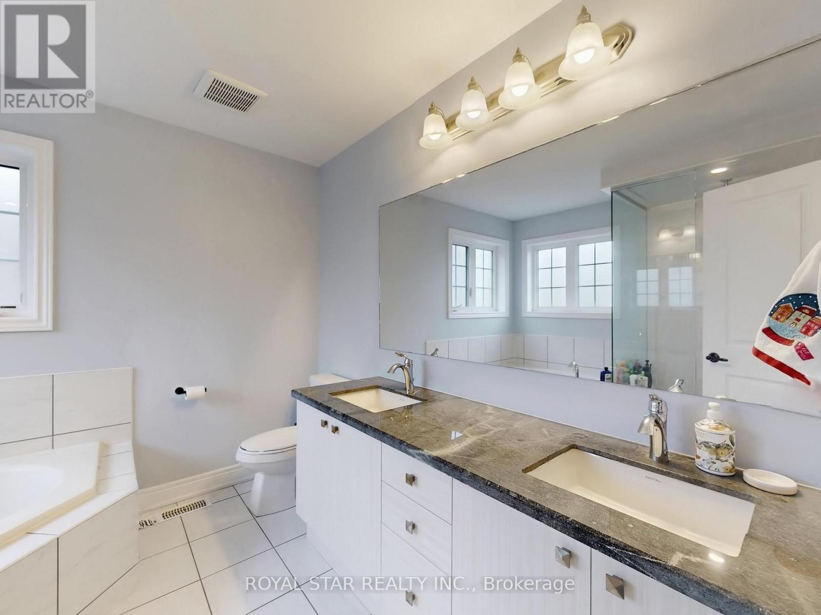 20 Walworth Street, Halton Hills (Georgetown), Ontario  L7G 0N5 - Photo 22 - W12920698