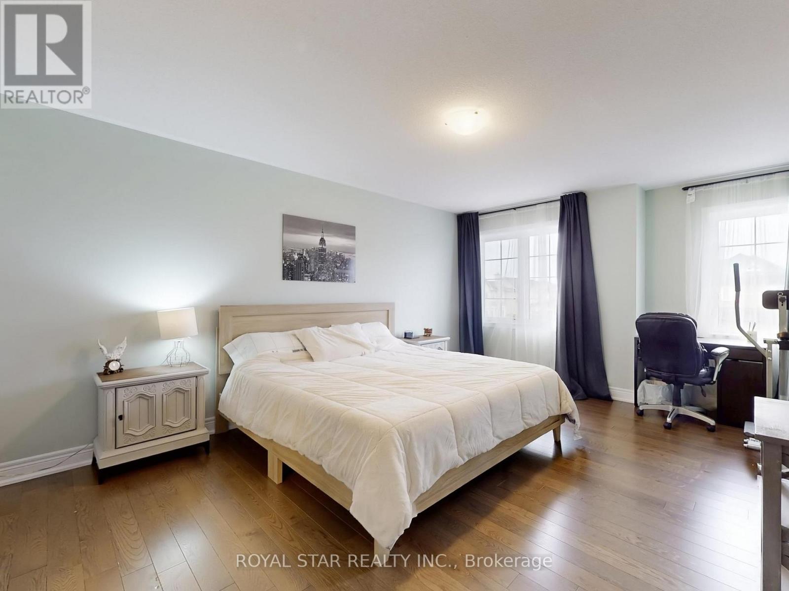 20 Walworth Street, Halton Hills (Georgetown), Ontario  L7G 0N5 - Photo 24 - W12920698