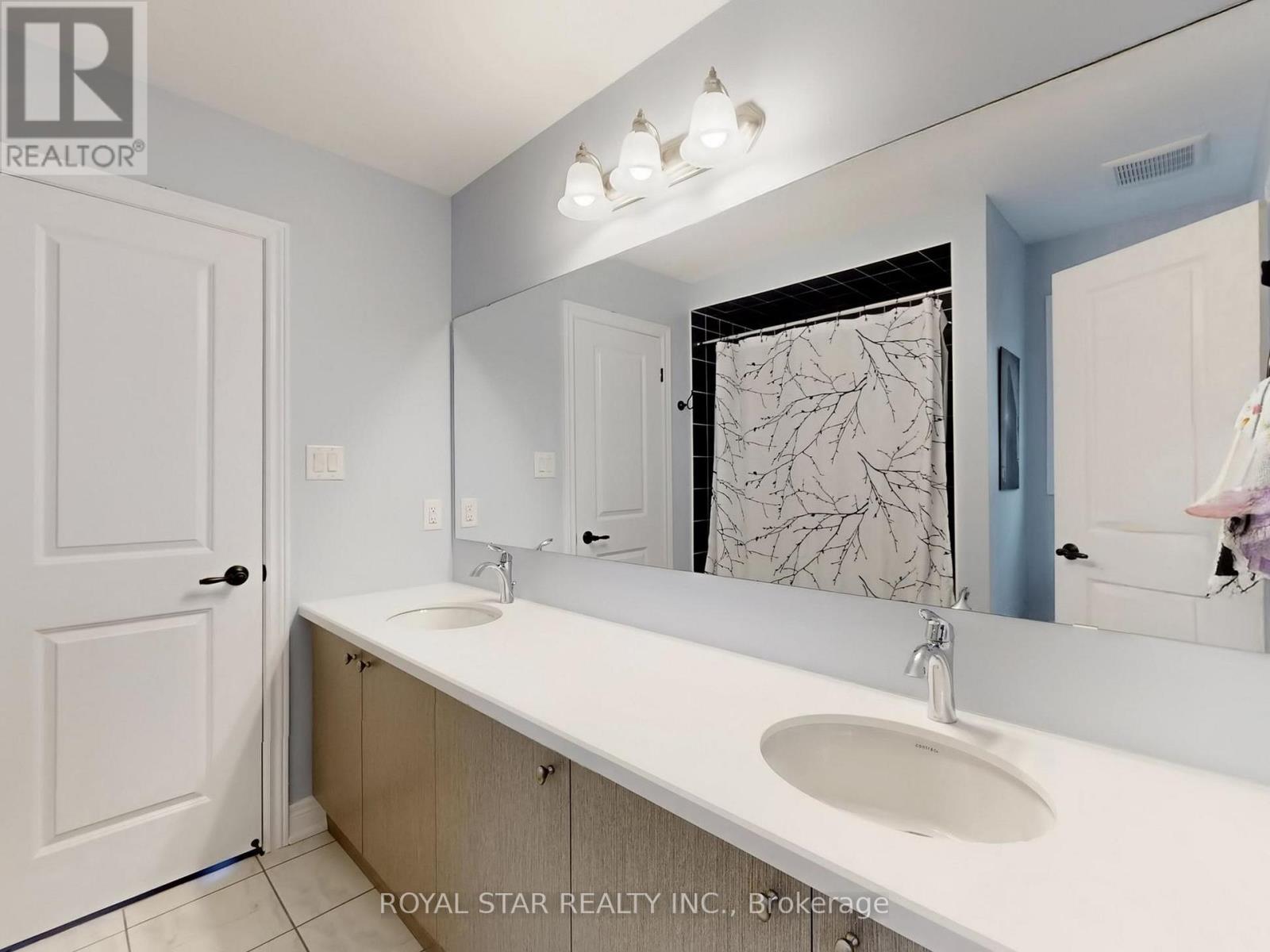 20 Walworth Street, Halton Hills (Georgetown), Ontario  L7G 0N5 - Photo 29 - W12920698