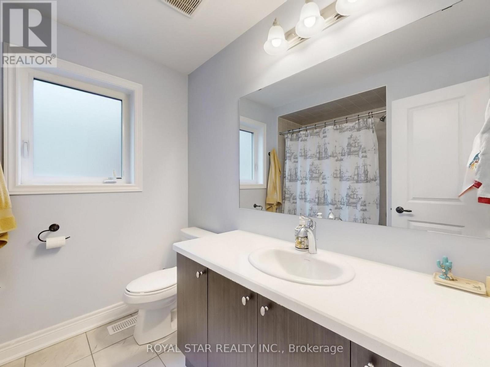 20 Walworth Street, Halton Hills (Georgetown), Ontario  L7G 0N5 - Photo 32 - W12920698