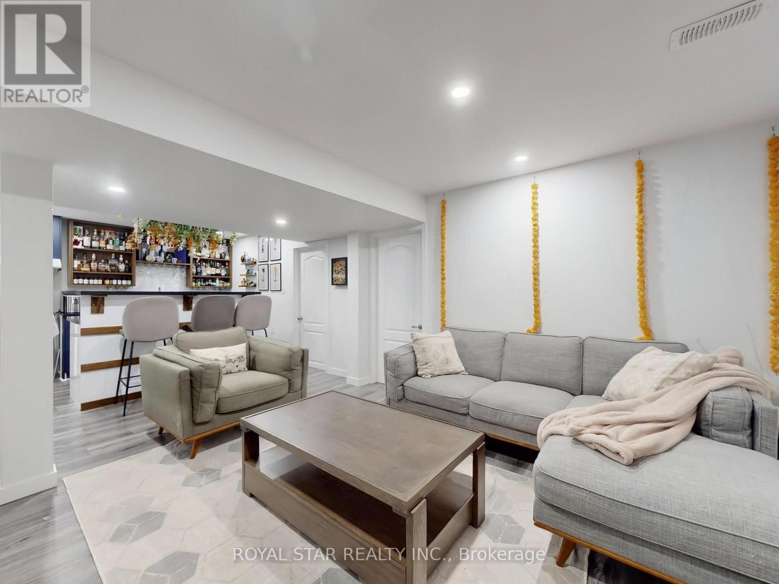 20 Walworth Street, Halton Hills (Georgetown), Ontario  L7G 0N5 - Photo 39 - W12920698