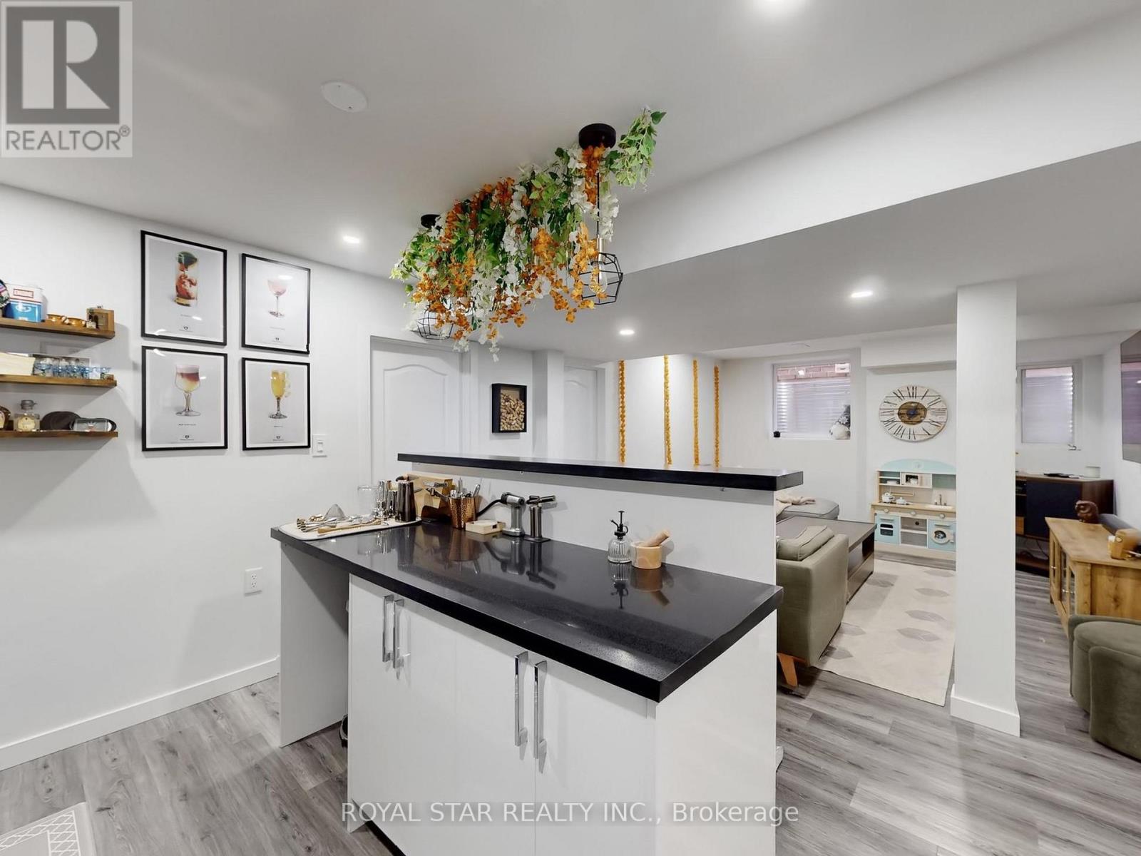 20 Walworth Street, Halton Hills (Georgetown), Ontario  L7G 0N5 - Photo 43 - W12920698