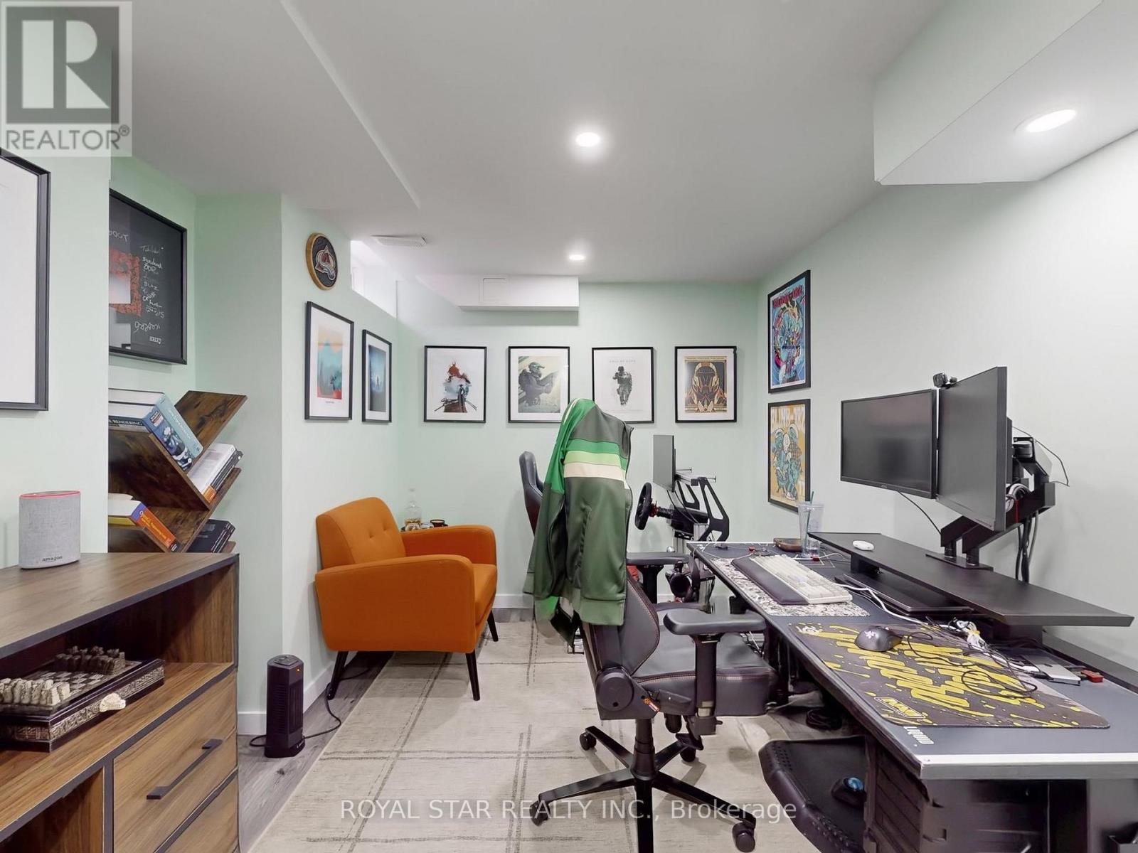 20 Walworth Street, Halton Hills (Georgetown), Ontario  L7G 0N5 - Photo 44 - W12920698