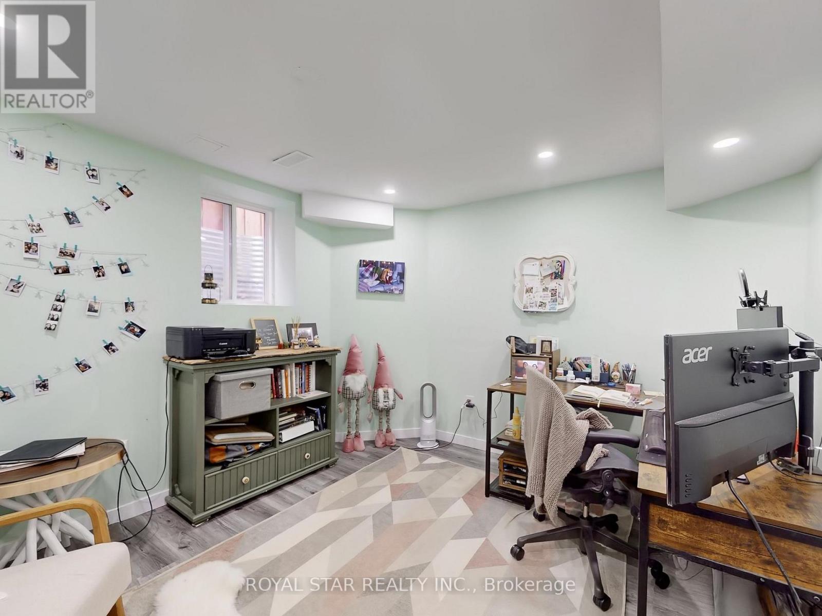 20 Walworth Street, Halton Hills (Georgetown), Ontario  L7G 0N5 - Photo 46 - W12920698