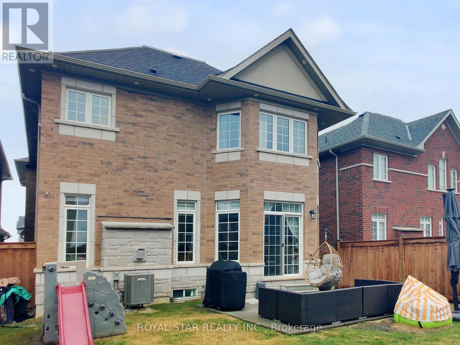 20 Walworth Street, Halton Hills (Georgetown), Ontario  L7G 0N5 - Photo 49 - W12920698