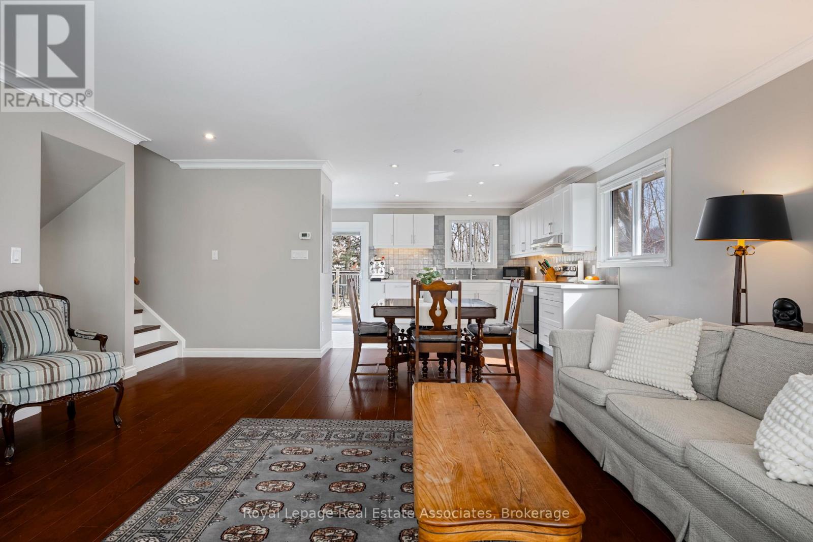 55 Eleanor Crescent, Halton Hills (Georgetown), Ontario  L7G 2T7 - Photo 14 - W12920990