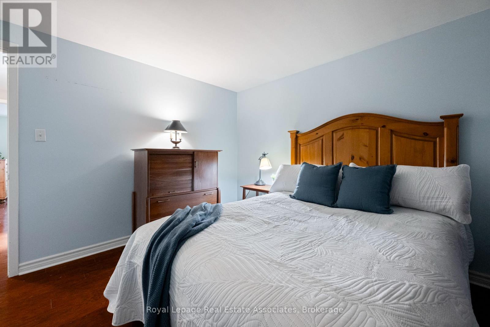 55 Eleanor Crescent, Halton Hills (Georgetown), Ontario  L7G 2T7 - Photo 30 - W12920990