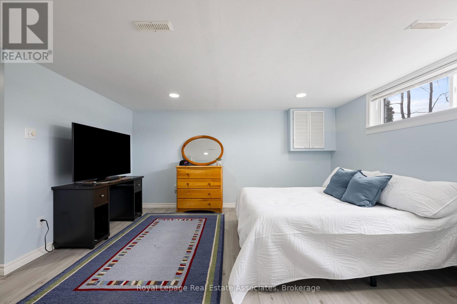 55 Eleanor Crescent, Halton Hills (Georgetown), Ontario  L7G 2T7 - Photo 34 - W12920990