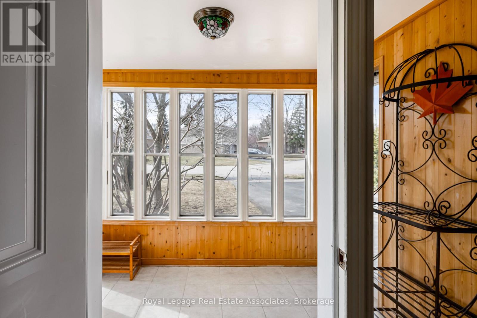 55 Eleanor Crescent, Halton Hills (Georgetown), Ontario  L7G 2T7 - Photo 5 - W12920990