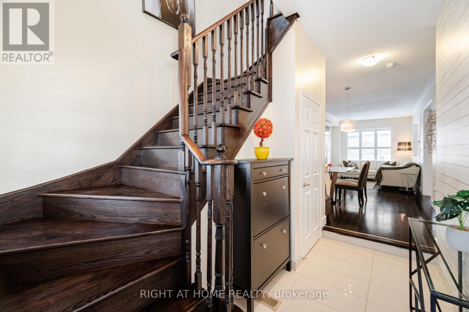 14 Duffel Crescent, Halton Hills (Georgetown), Ontario  L7G 0H7 - Photo 17 - W12921748