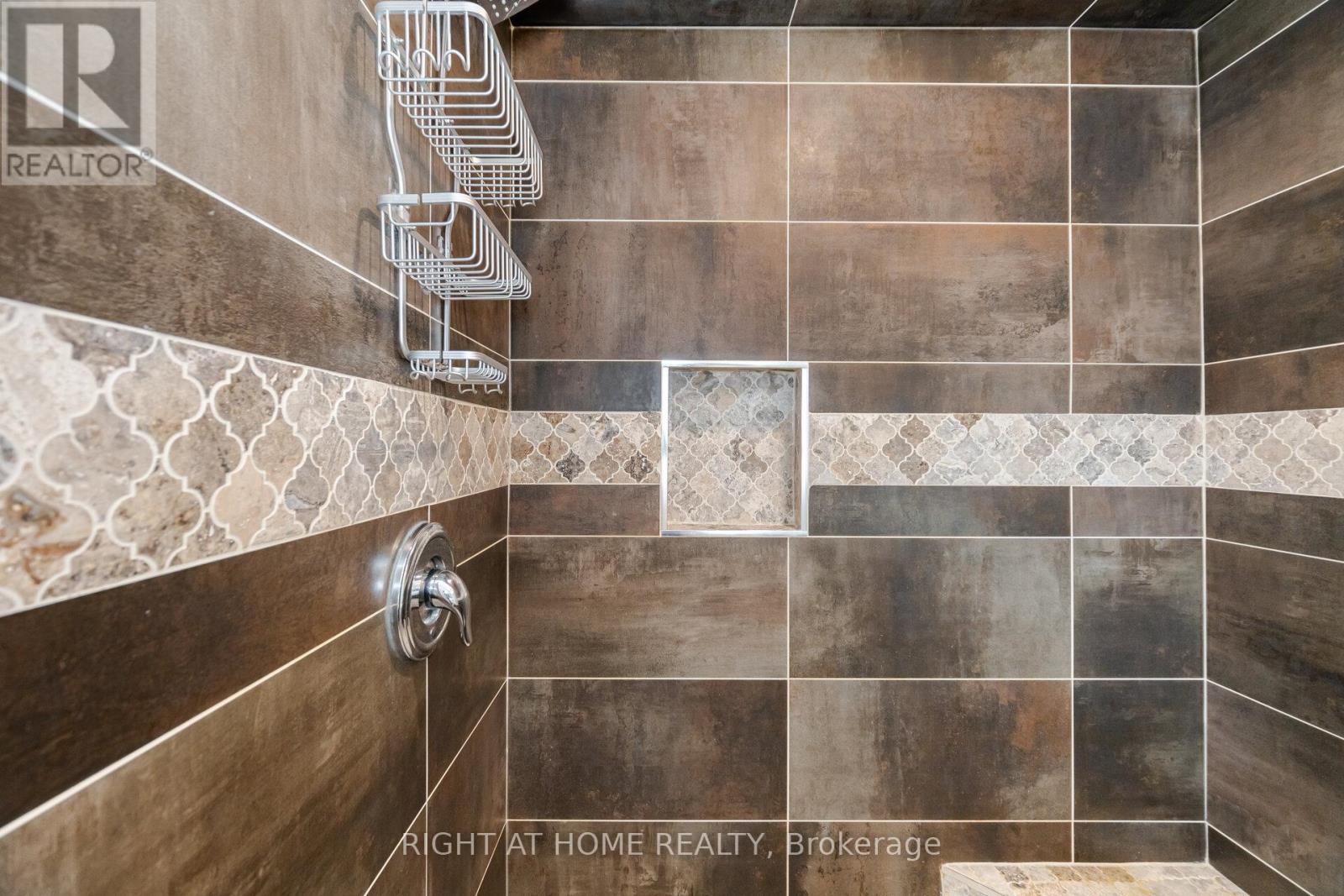 14 Duffel Crescent, Halton Hills (Georgetown), Ontario  L7G 0H7 - Photo 24 - W12921748